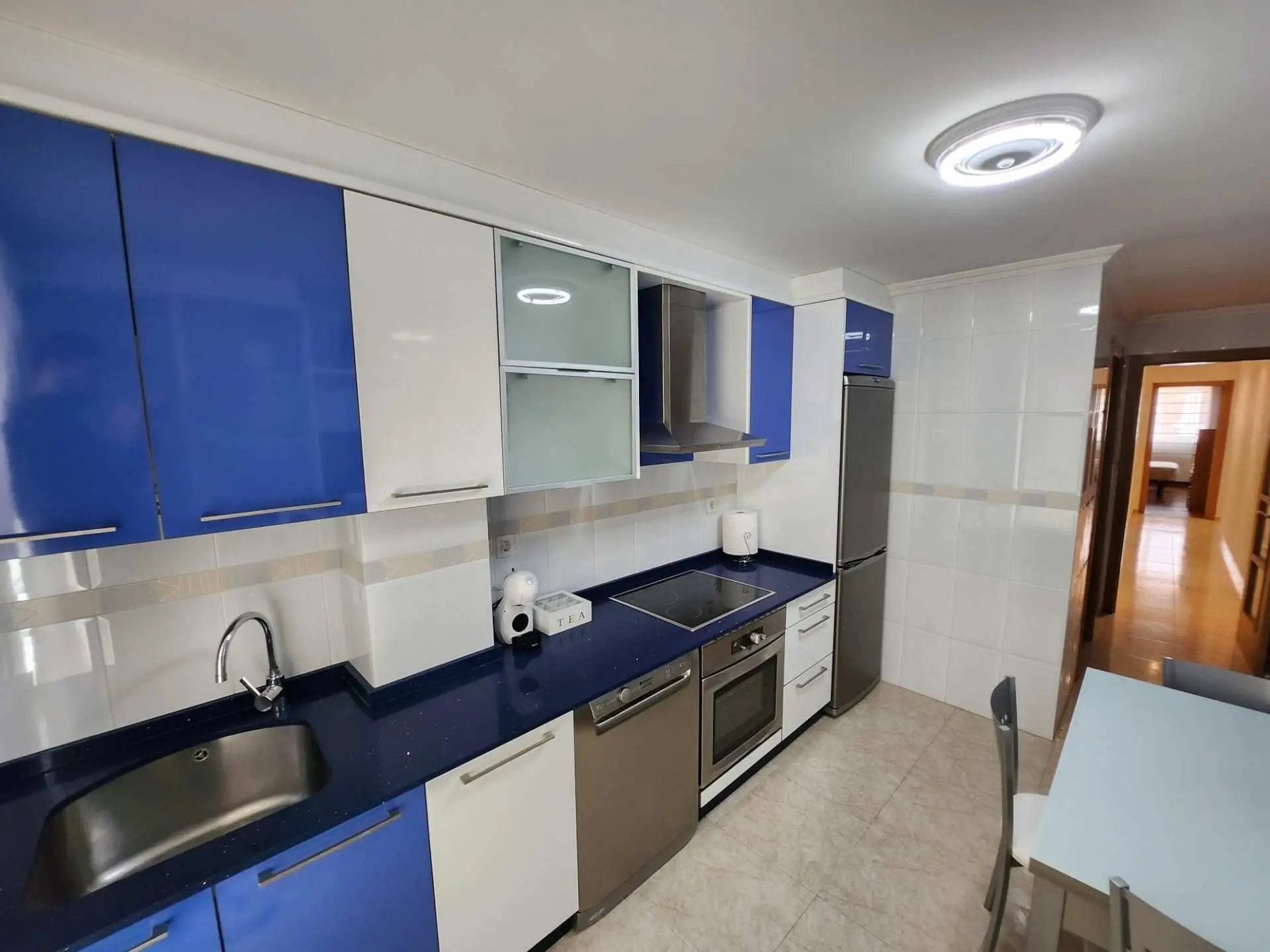 cocina del apartamento SYCA Credencial en Sarria en el camino de Santiago