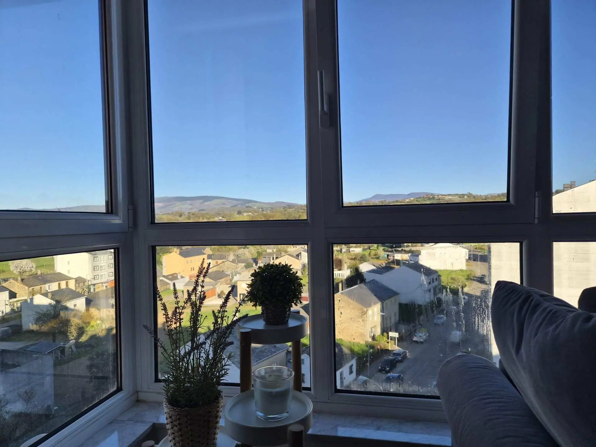 Vistas desde el apartamento Credencial Castelao, con vistas al camino de Santiago, en Sarria